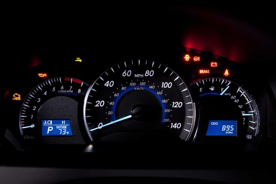  Toyota Camry XLE 2012 года  (фото 2 из 16)